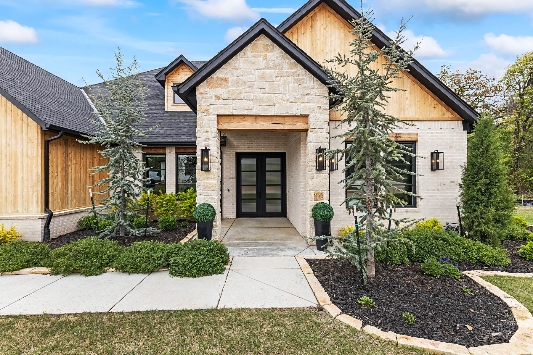 Bright, welcoming foyer entryway